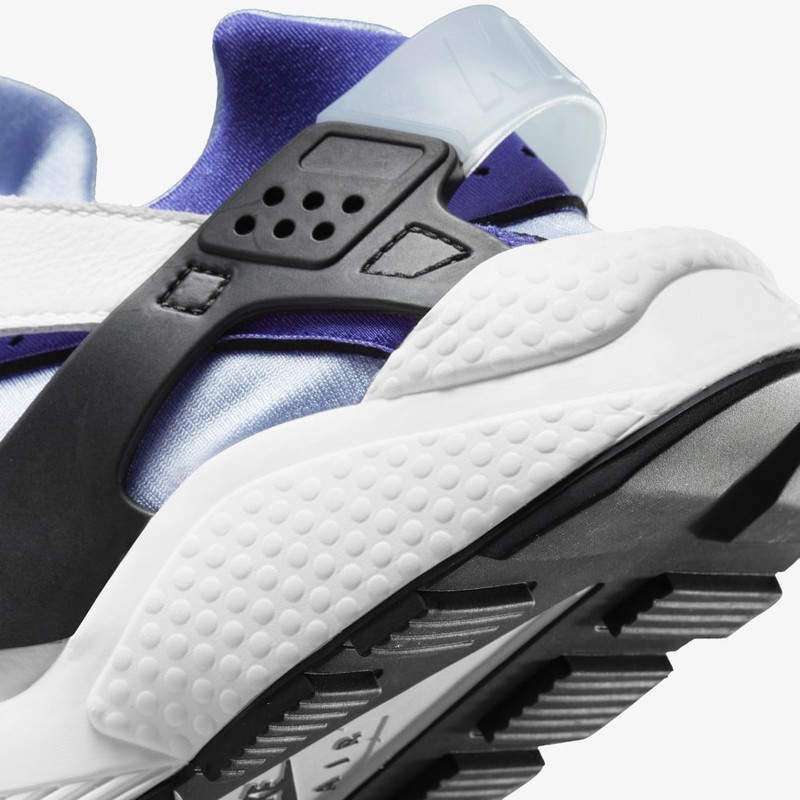 Nike huarache white on sale purple